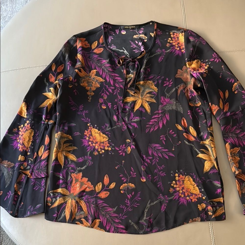 Kobi Halperin Black Bell Sleeve Floral Print Silk Blouse. Size XS.